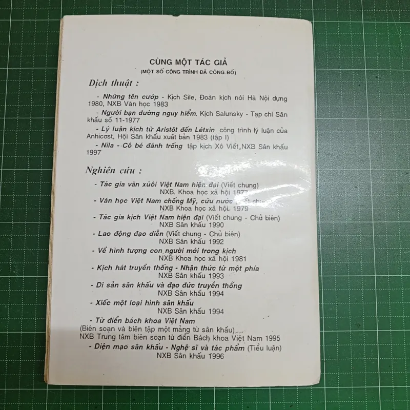 Nila Cô bé đánh trống 560288