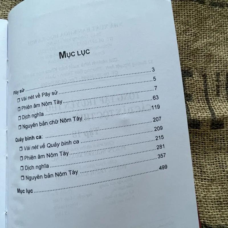 Truyện thơ Nôm các dân tộc thiểu số Việt Nam - Pây sử quảy binh ca 1004260