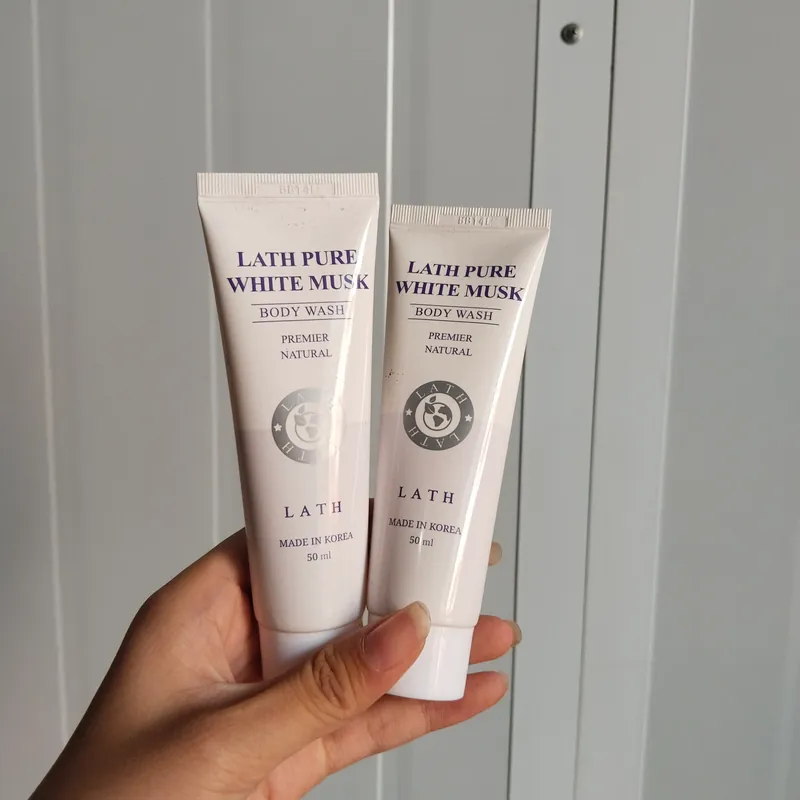 Sữa tắm phiên bản mini cho các bồ trải nghiệm có một tuýt bị bóc tem rồi nhe  577510