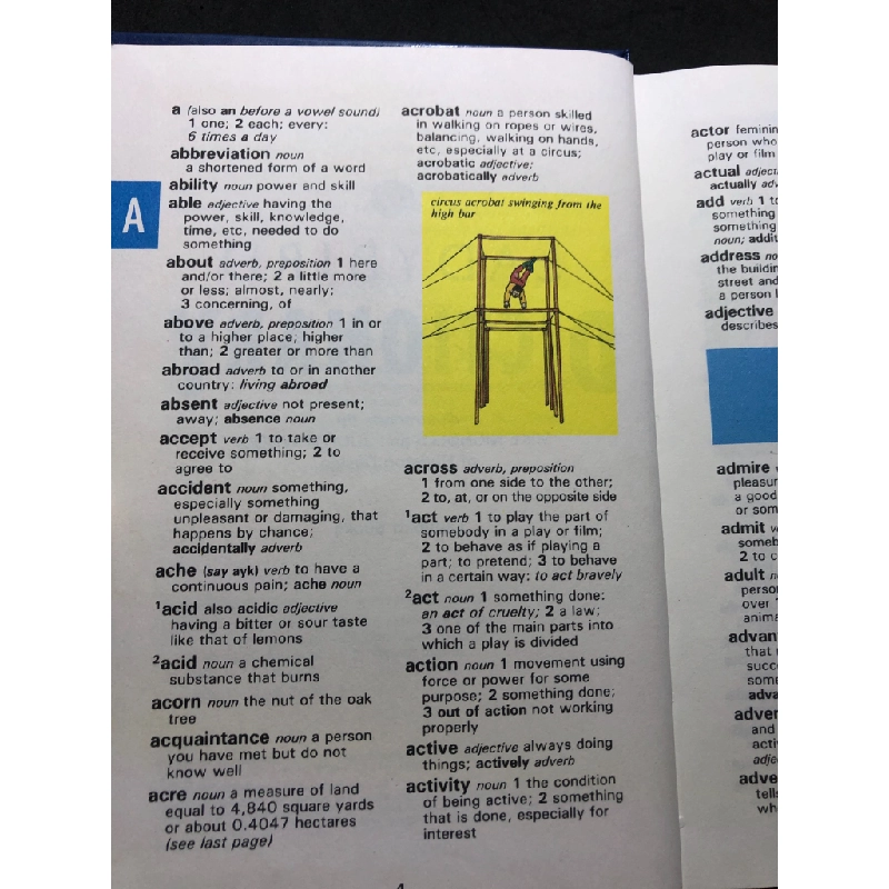 Dictionary with colour illustrations mới 85% BÌA CỨNG bẩn nhẹ Ladybird HPB2507 HỌC NGOẠI NGỮ 458767