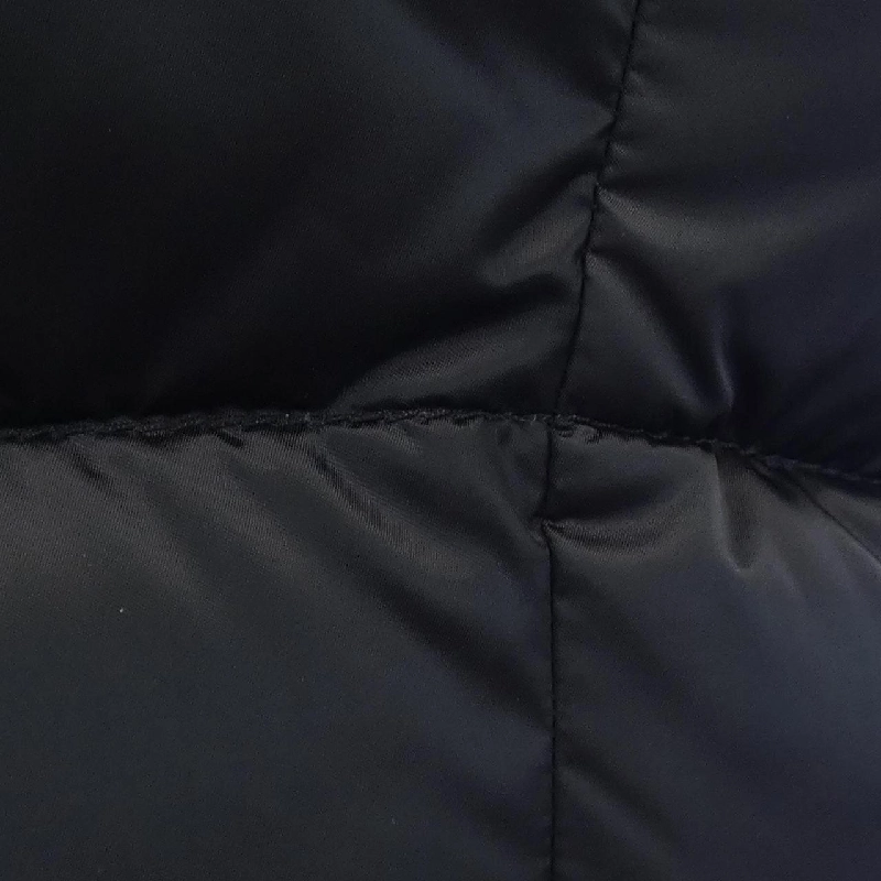 【Mã giảm giá】Áo gile PRADA 641735