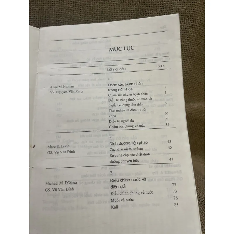 Cũng đang điều trị nội khoa - MICHELE WOODLEY, M.D ALISON WHELAN, M.D 958654