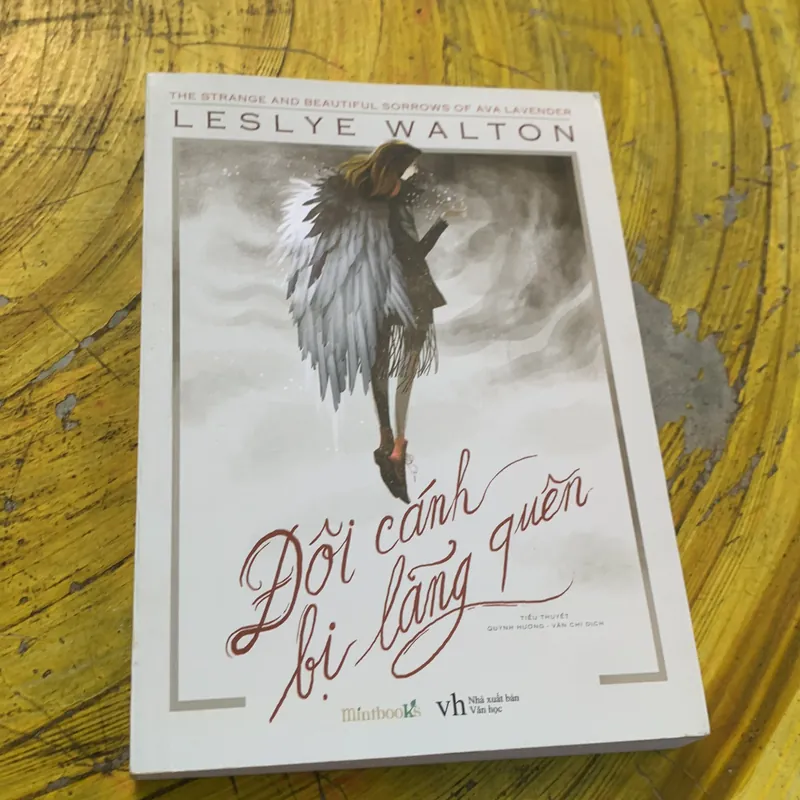 ĐÔI CÁNH BỊ LÃNG QUÊN - LESLYE WALTON 740330