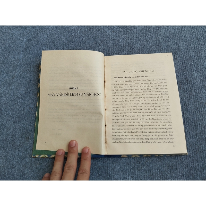 VĂN HỌC VÀ CÔNG CUỘC ĐỔI MỚI - PHONG LÊ 539822