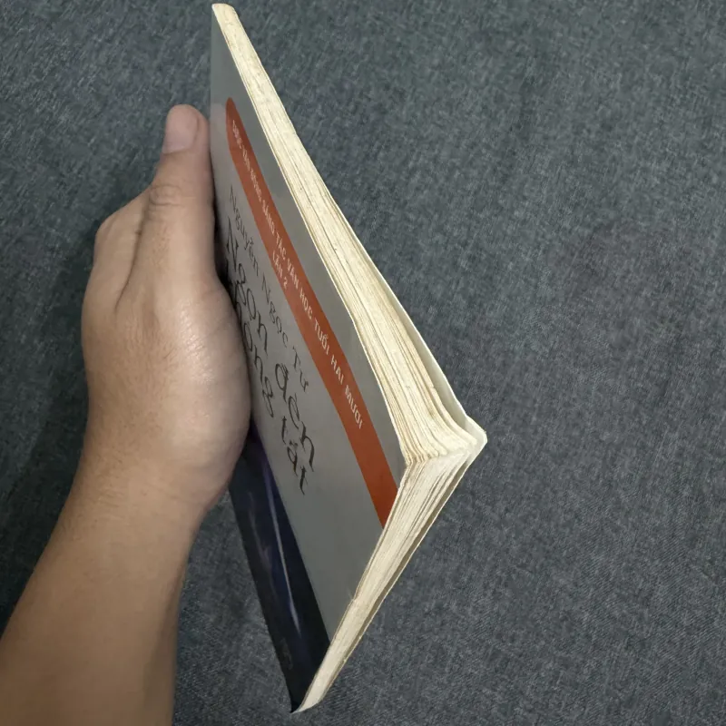 Ngọn đèn không tắt - Nguyễn Ngọc Tư 790753