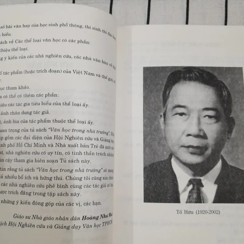 TỐ HỮU thơ và Cách Mạng. Giáo sư Phong Lê. Xb Trẻ 2003 607279