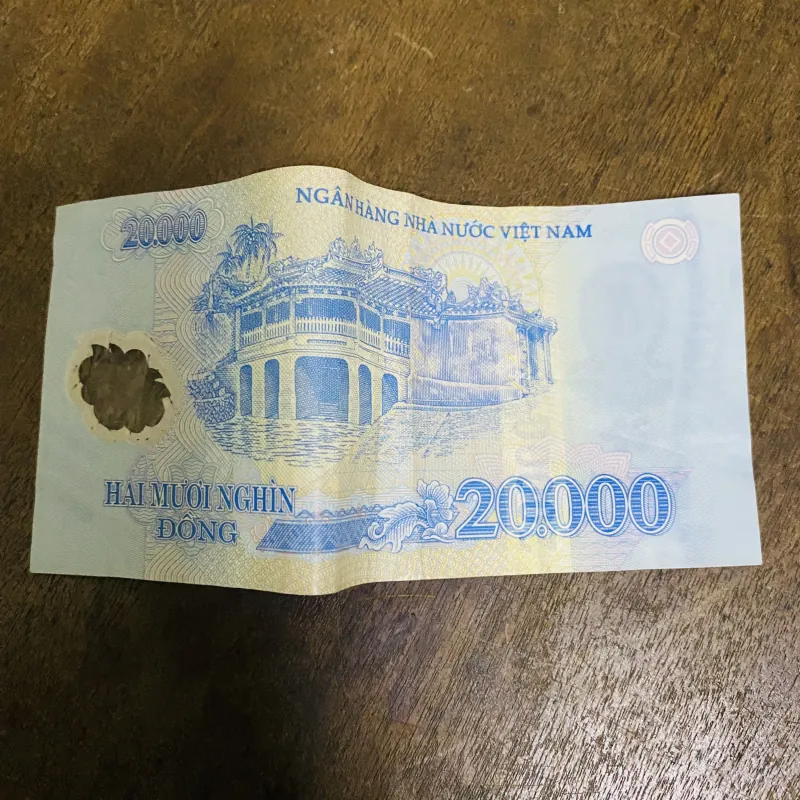 1 tờ tiền 20.000 VND và 1 tờ tiền 10.000 VND (seri phong thuỷ)  756032