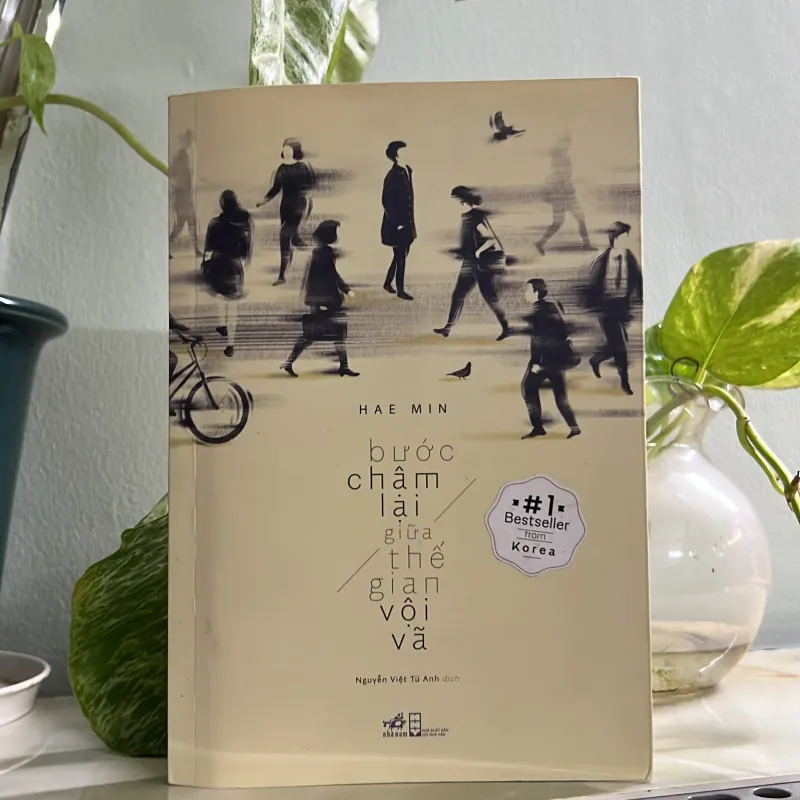 Bước chậm lại giữa thế gian vội vã 746083