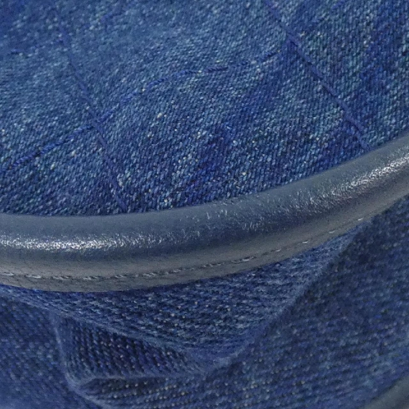 Túi xách chéo Chanel 57641 613943