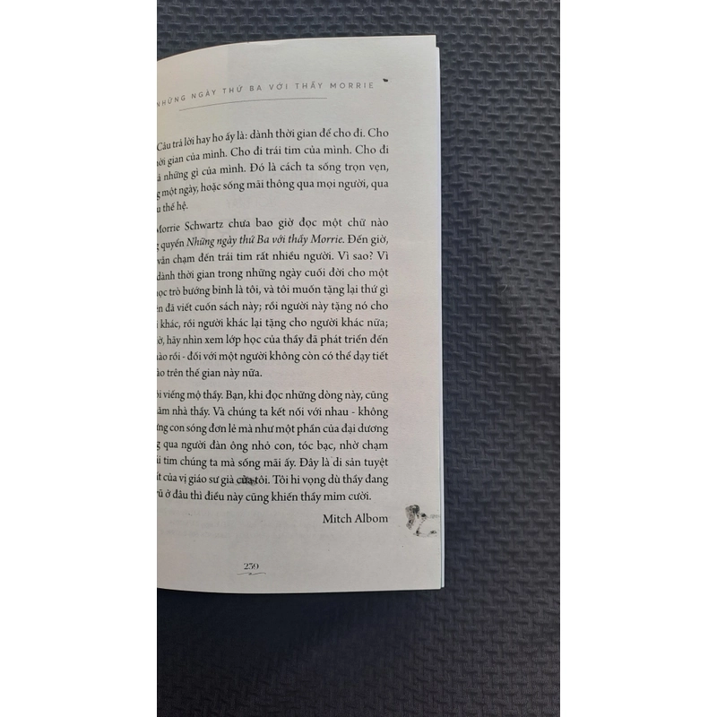 Những ngày thứ ba với thầy Morrie
( dành cho lứa tuổi 10+)
- Mitch Albom 536759