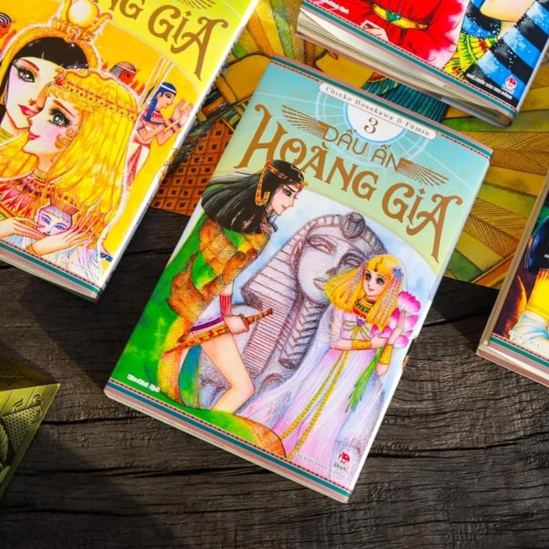 Dấu Ấn Hoàng Gia tập 1-7 (tặng postcard) 247272
