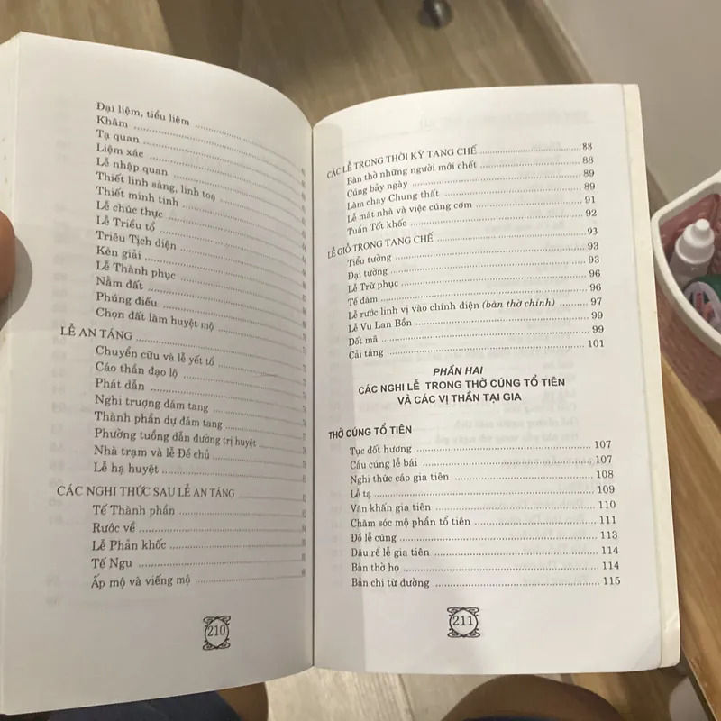 TỤC THỜ CÚNG CỦA NGƯỜI VIỆT (XB 2009) 597739