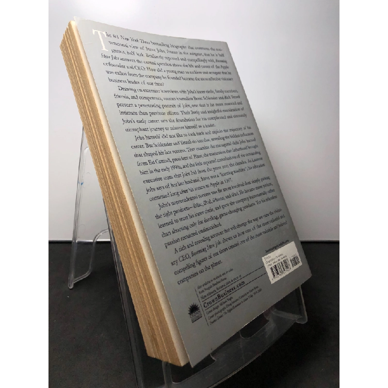 Becoming Steve Jobs mới 85% bẩn nhẹ Brent Schlender, Rick Tetzeli HPB1408 NGOẠI VĂN 350403