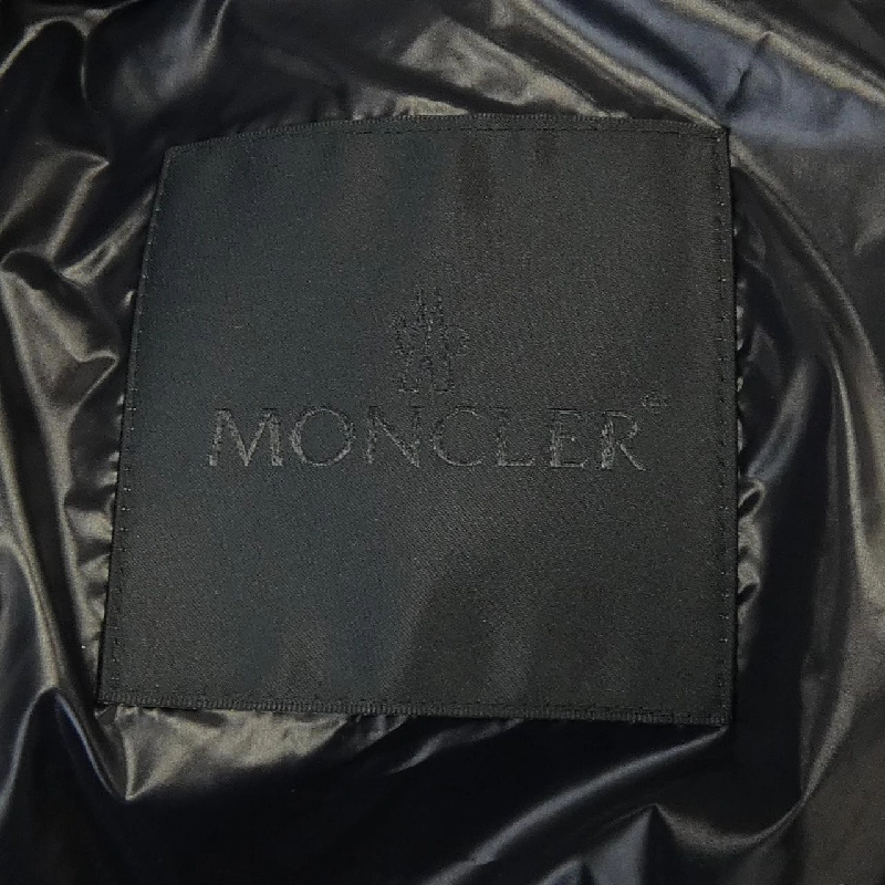 Áo khoác MONCLER 633474