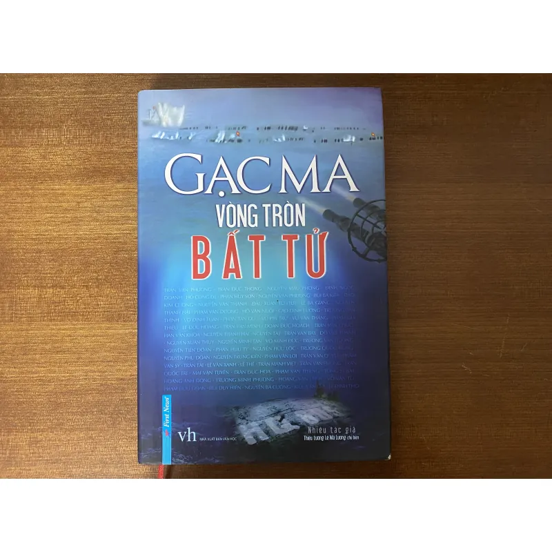 Gạc ma- vòng tròn bất tử- có chữ ký  1023832
