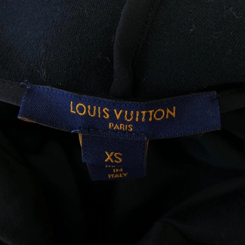 Áo khoác LOUIS VUITTON FIST01TWE 629350
