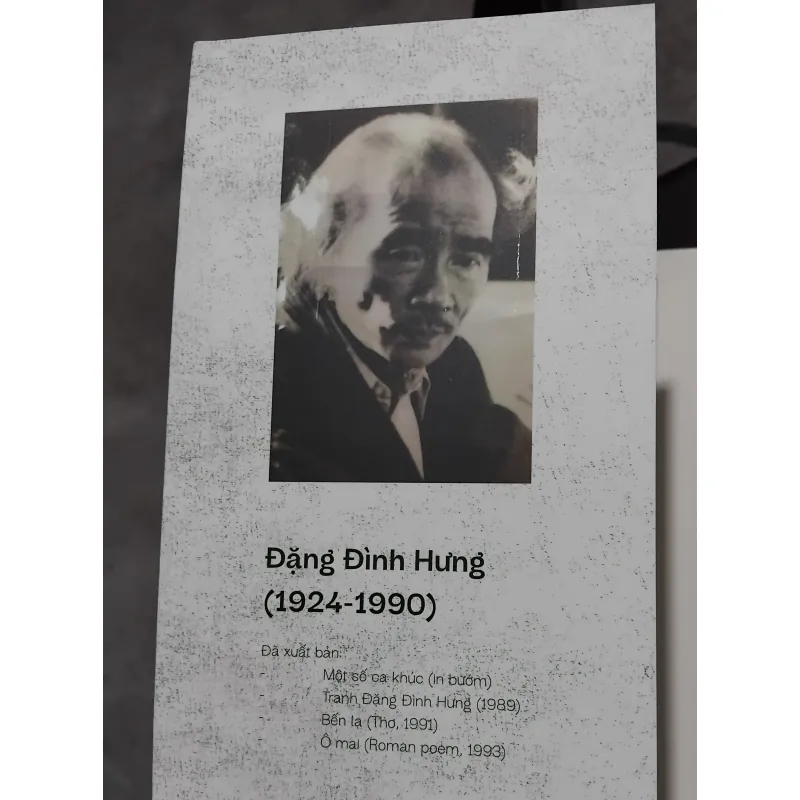 Một bến lạ thơ và họa của Đặng Đình Hưng  976199