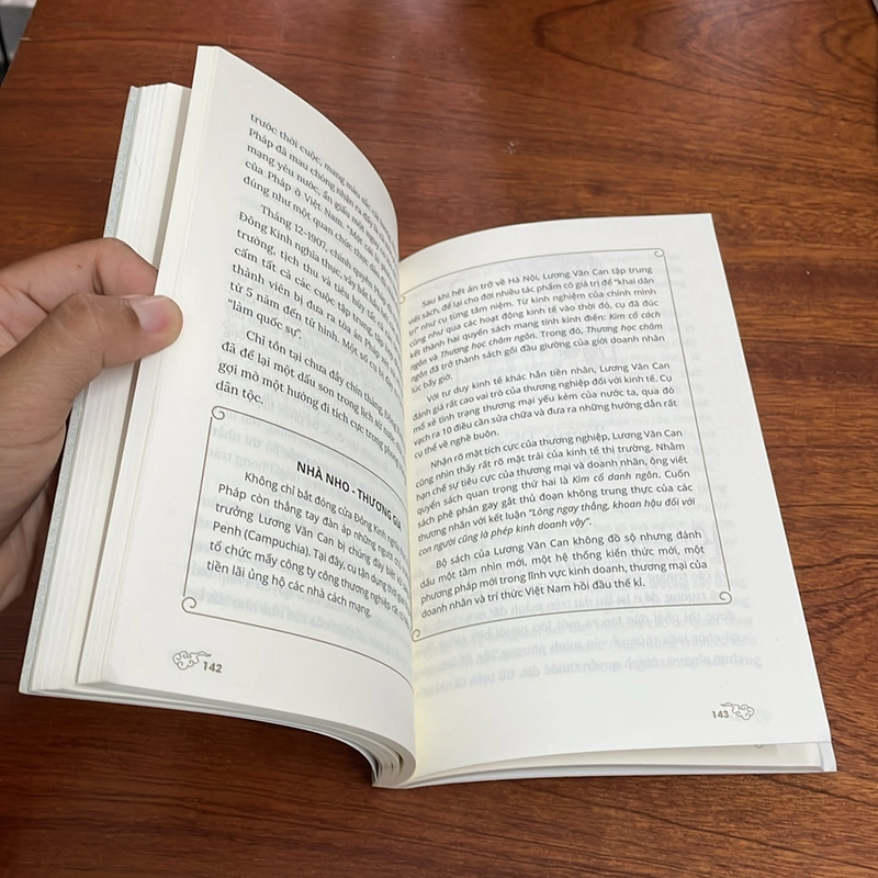 II Thăng Long Kinh Kì, Kẻ Chợ (Hà Nội Thời Cận Đại) - Nguyễn Huy Thắng, Nguyễn Quốc Tín 500023