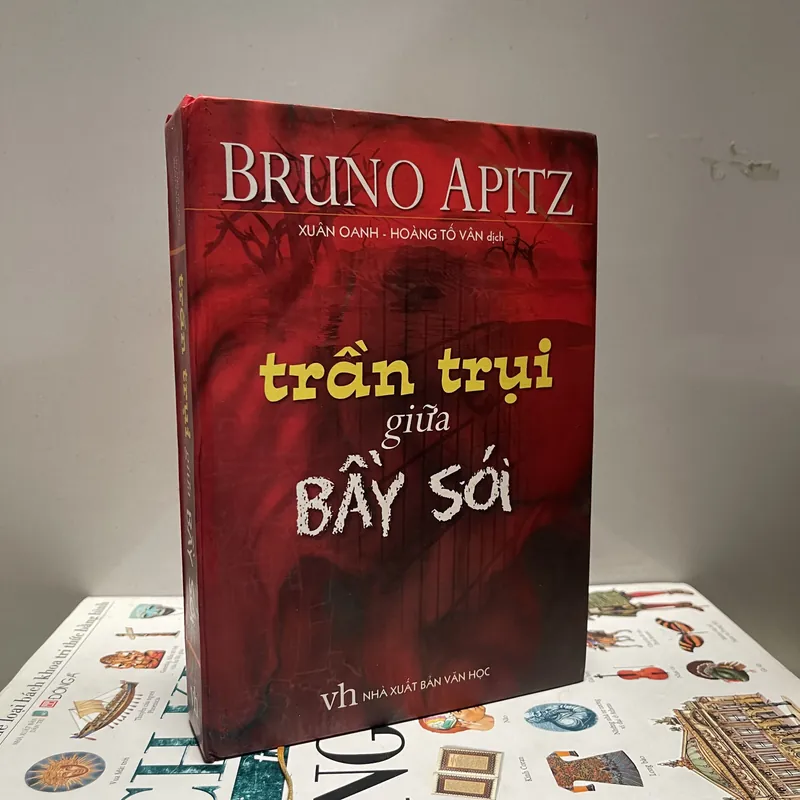 TRẦN TRỤI GIỮA BẦY SÓI – BRUNO APITZ 626438