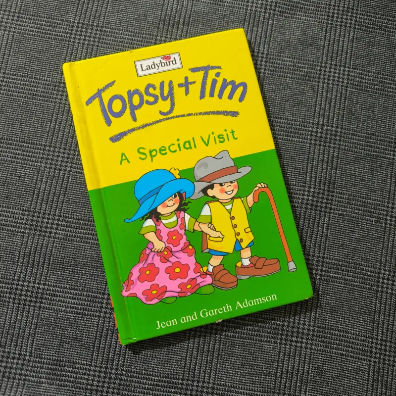 (Ladybird) Topsy + Tim - A Special Visit - Jean and Gareth Adamson 754582