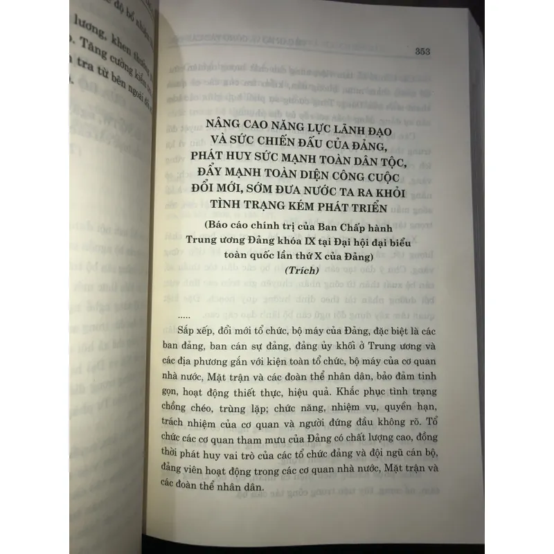 Về cán bộ và công tác cán bộ trong thời kỳ đổi mới  720303