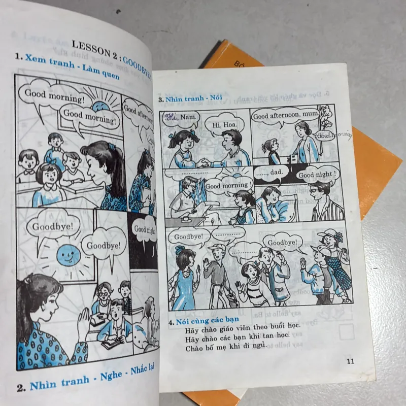 Tiếng Anh dùng cho học sinh tiểu học (2 quyển) - 2004s 784026