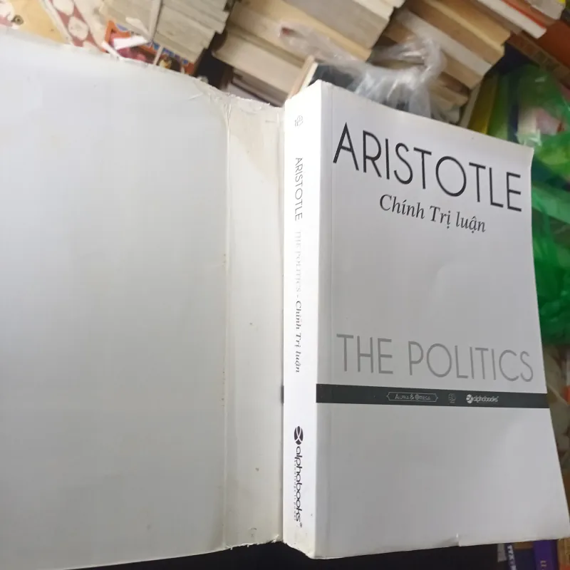 Chính Trị Luận - Aristotle 703358