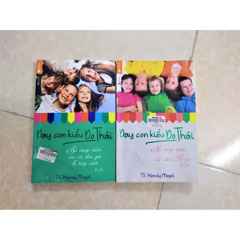 Dạy con kiểu Do Thái (2 tập) - TS Wendy Mogel - sách từng bị ẩm, chất lượng đọc tốt 931811