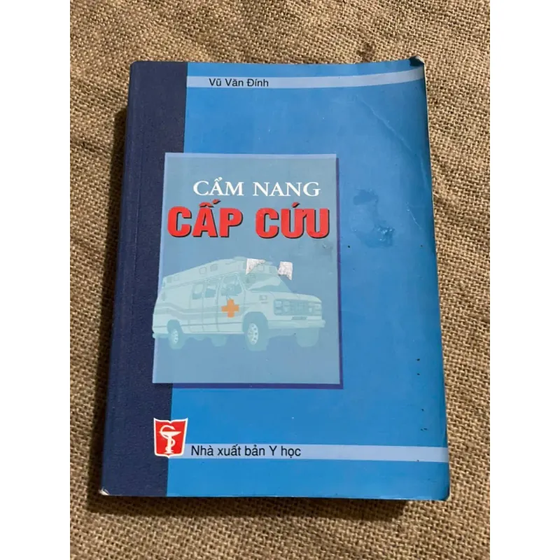 CẨM NANG CẤP CỨU - SÁCH Y 571796