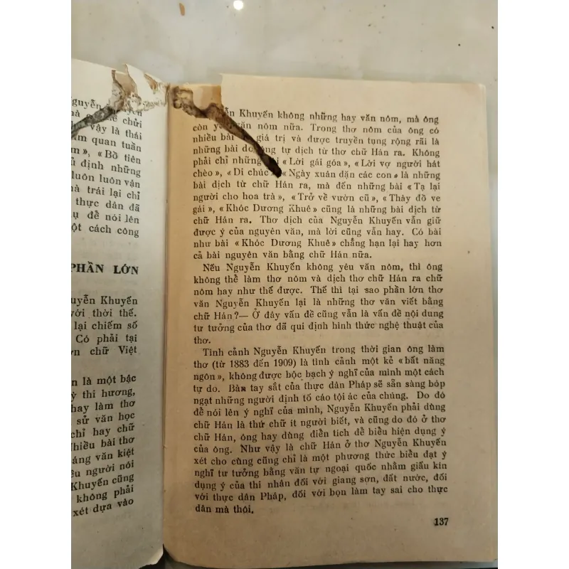 NGUYỄN KHUYẾN NHÀ THƠ VIỆT NAM KIỆT XUẤT - VĂN TÂN  997517