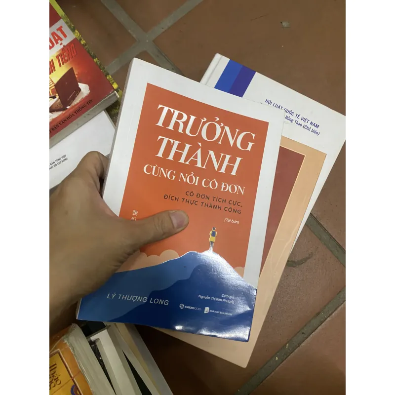 Sách trưởng thành cùng nỗi cô đơn 312157