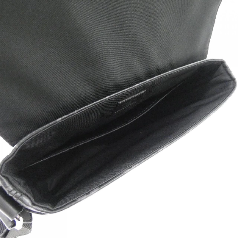 Túi đeo vai Louis Vuitton Monogram Eclipse District PM M45272 612683