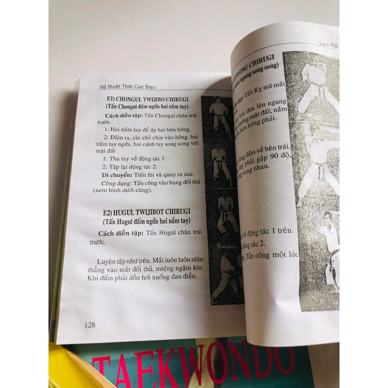 📚 SÁCH VỀ TAEKWONDO 542463