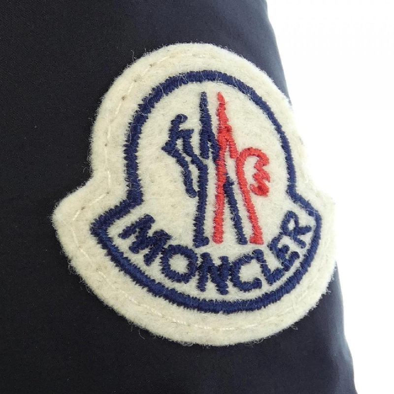 Áo khoác lông vũ MONCLER 638122