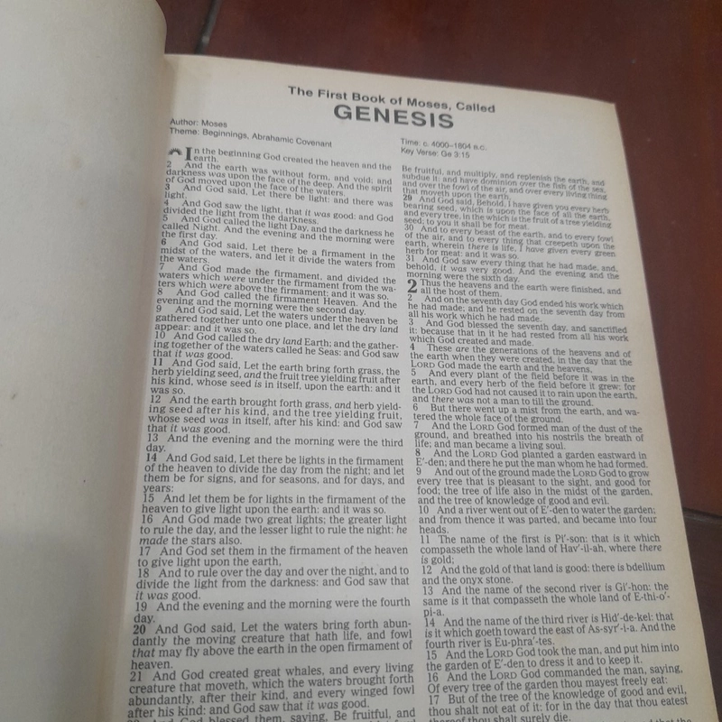 HOLY BIBLE (Old and New Testaments) 527361