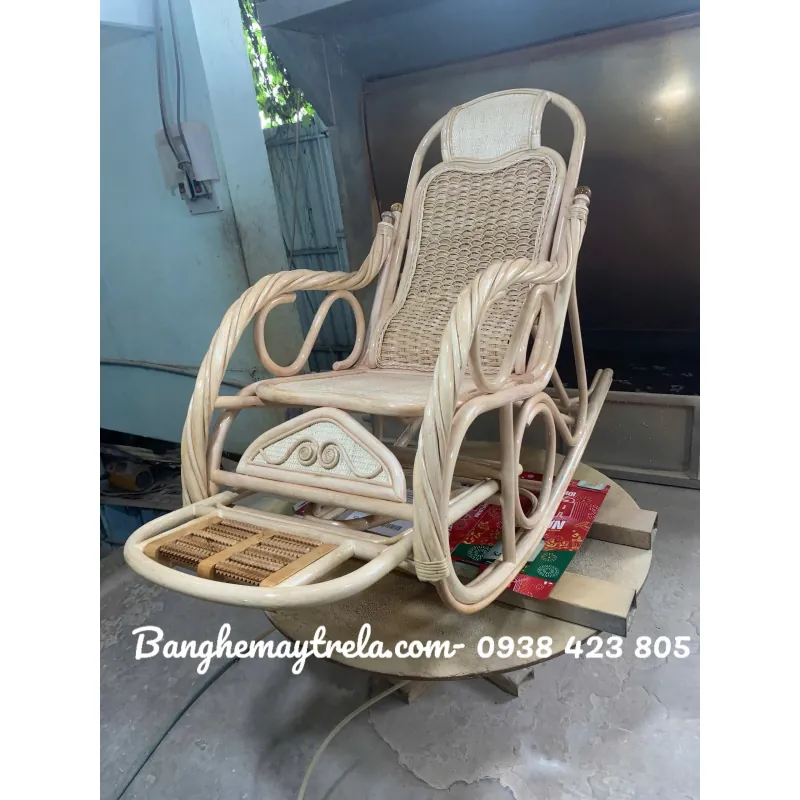 Ghế bập bênh đan mây kèm massage chân 732842