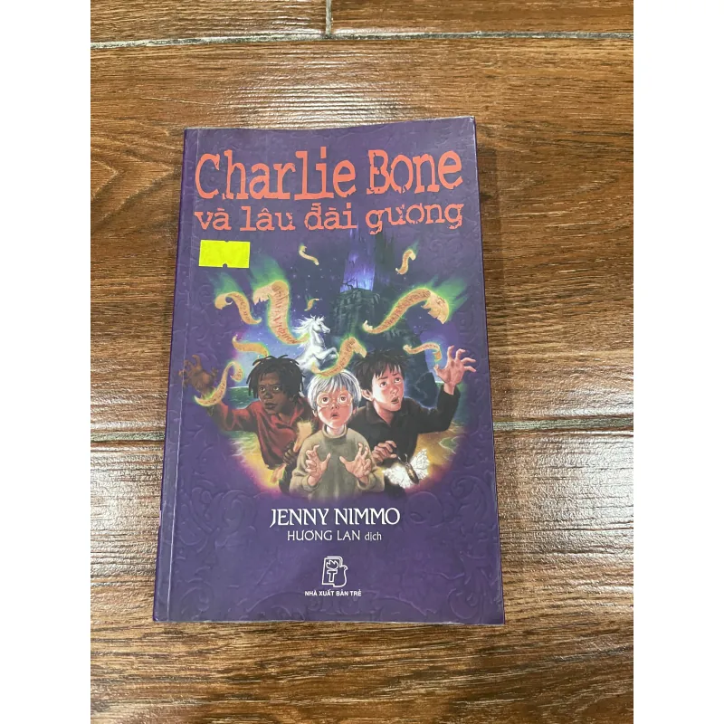 Charlie Bone tập 4 799557
