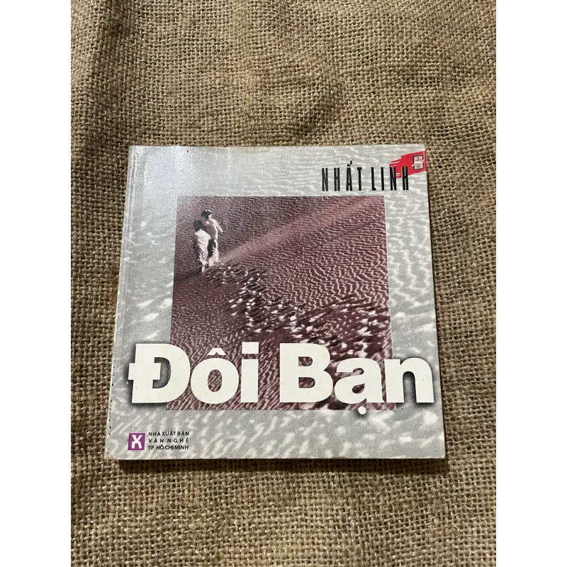 VIỆT NAM DANH TÁC KHỔ VUÔNG - NHẤT LINH - ĐÔI BẠN 570261