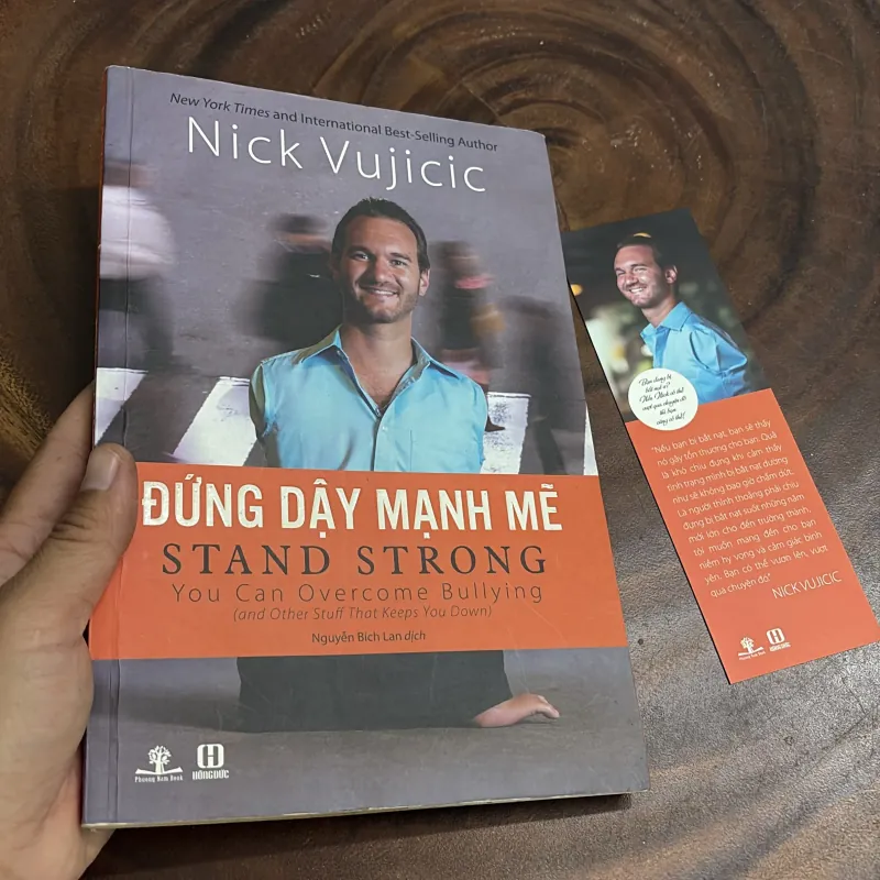 II Sách Kỹ Năng: Đứng Dậy Mạnh Mẽ (Stand Strong) - Nick Vujicic - 2014 1007015