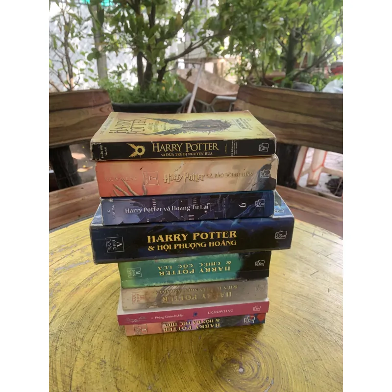 COMBO HARRY POTTER TRỌN BỘ 8 tập - J.K. ROWLING 936542