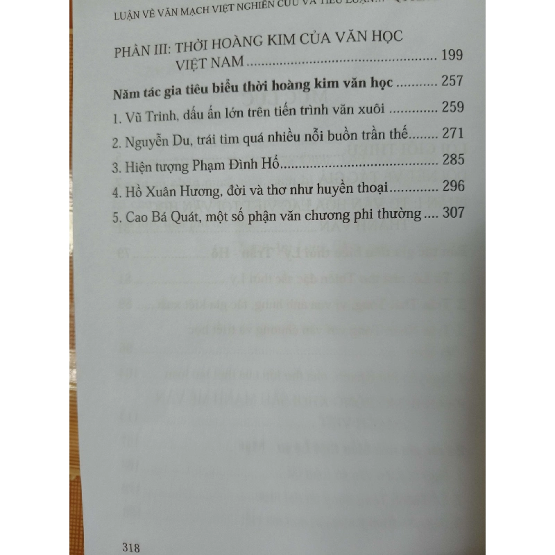 Luận về văn mạch Việt nghiên cứu và tiểu luận văn học - 2025 - 638 trang - Bìa cứng Sách văn học ANTQ3101 789895