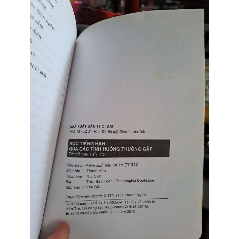Học tiếng Hàn qua các tình huống thường gặp - Bùi Tiến Thọ HỌC NGOẠI NGỮ HCM1008 920850