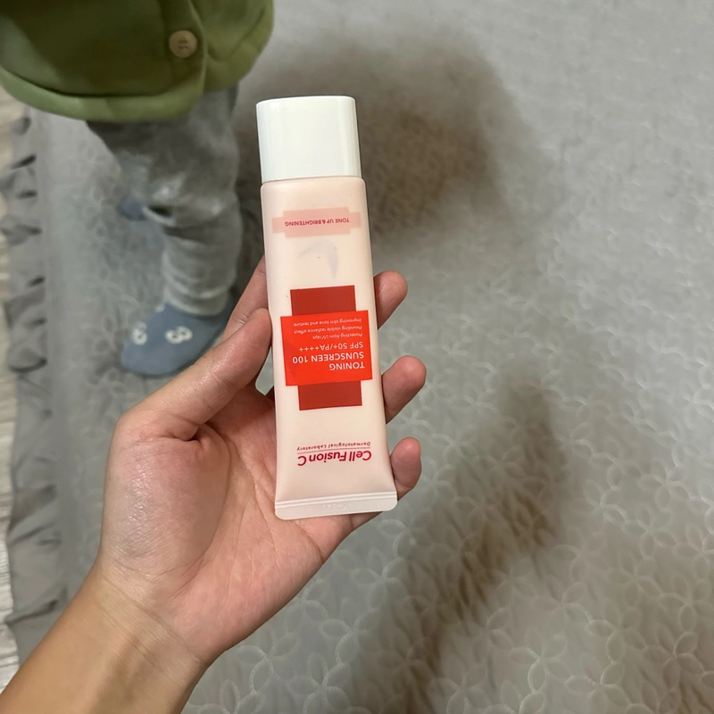 Kem Chống Nắng Cell Fusion C Nâng Tông Toning Sunscreen 100 SPF 50+/PA++++ 472762