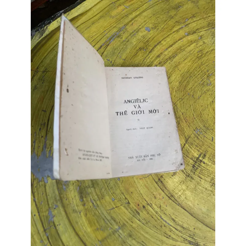 ANGELIC VÀ THẾ GIỚI MỚI 746637
