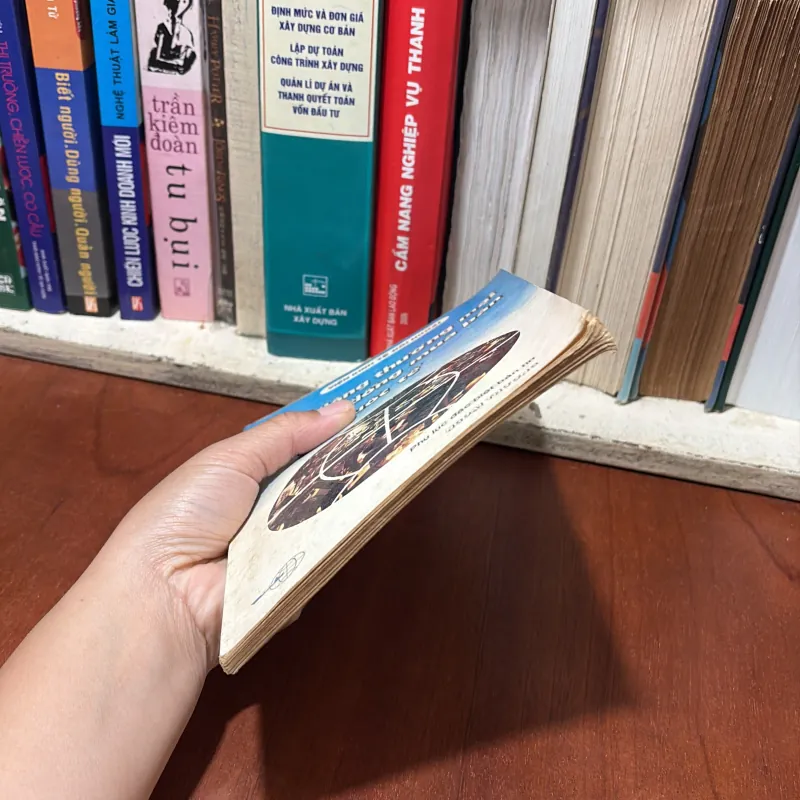 II Sách Kinh Tế: Hoạt Động Thương Mại Và Hợp Đồng Mua Bán Quốc Tế - 1990 764288