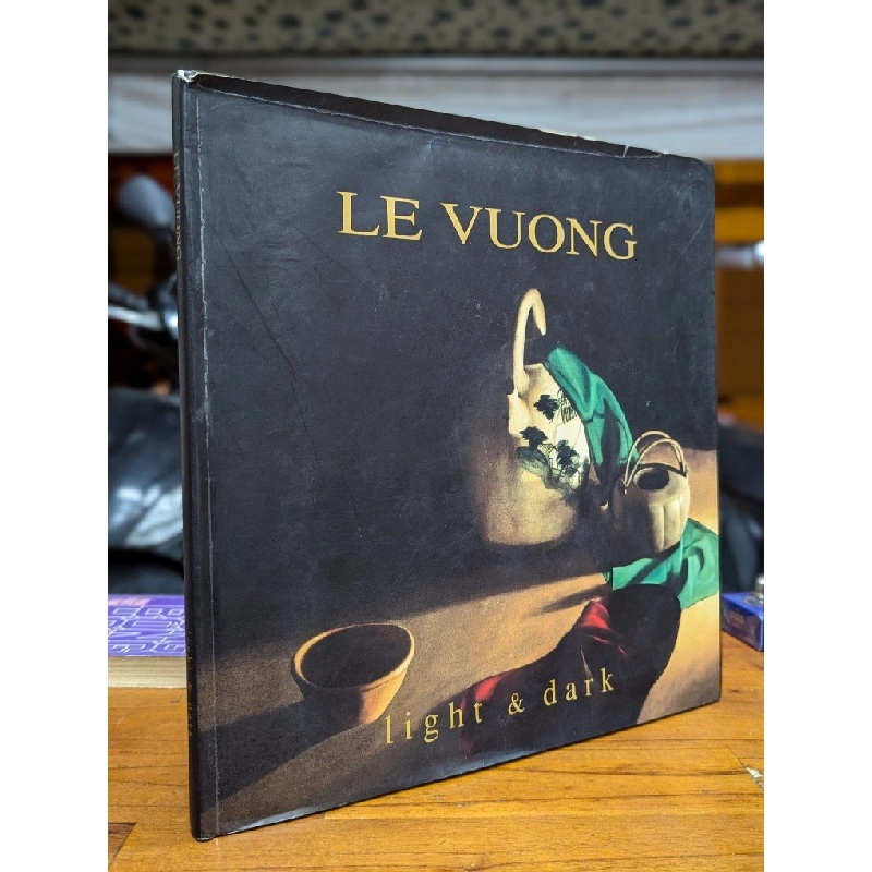 LIGHT AND DARK - LE VUONG 279370