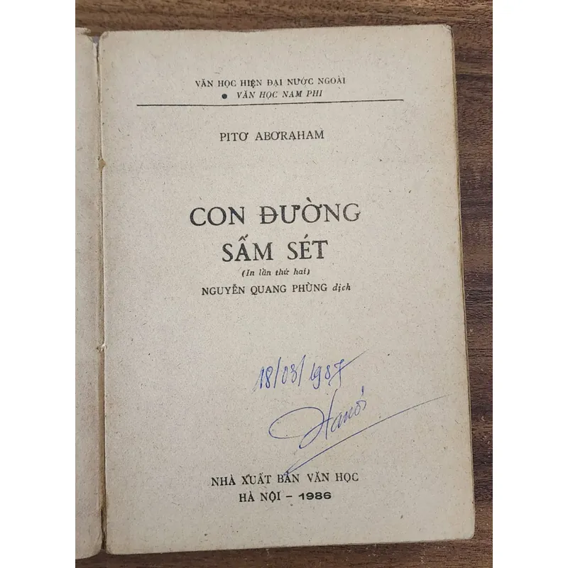 Tác phẩm VH Nam Phi  CON ĐƯỜNG SẤM SÉT - Peter Abrahams 732884