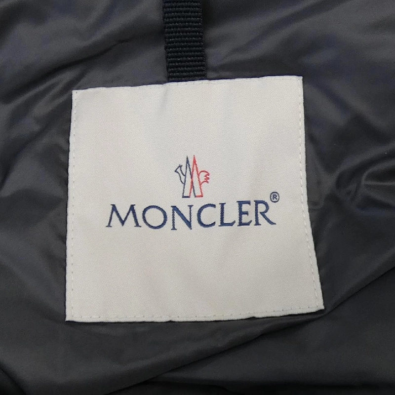 Áo khoác lông vũ MONCLER 641504
