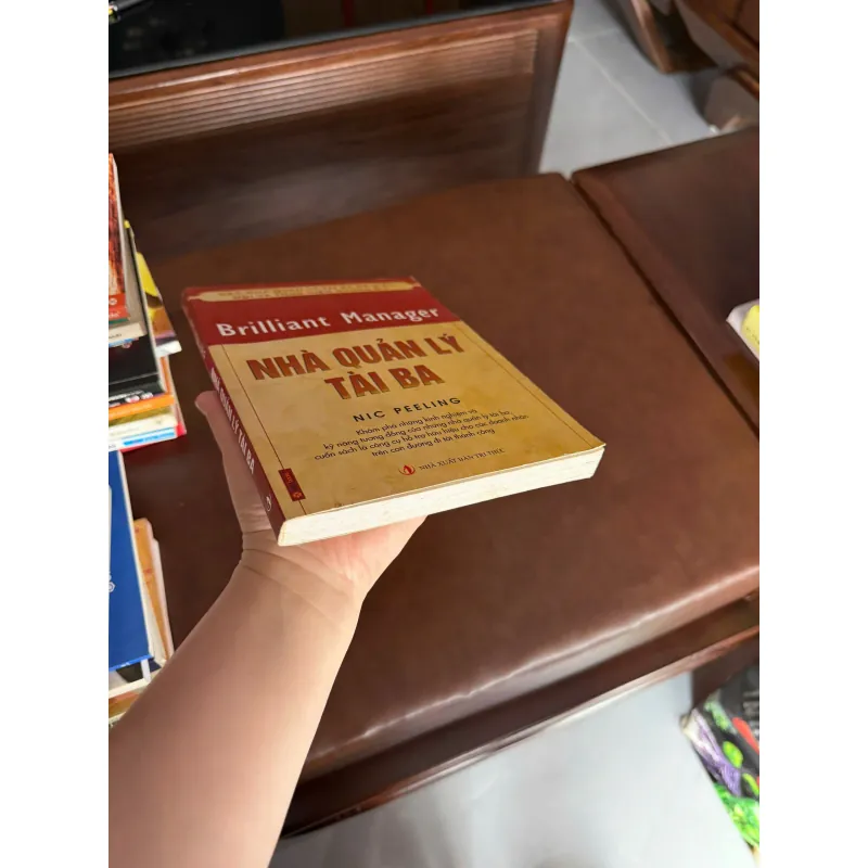 NHÀ QUẢN LÝ TÀI BA – BRILLIANT MANAGER (Nic Peeling) - K4 1024848