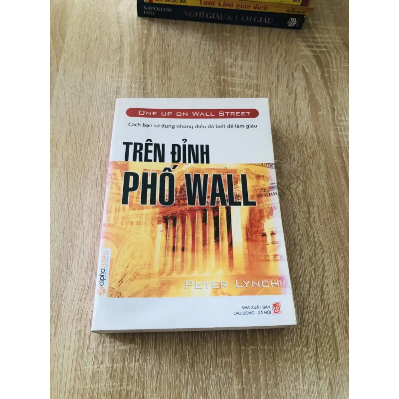 TRÊN ĐỈNH PHỐ WALL  1004032
